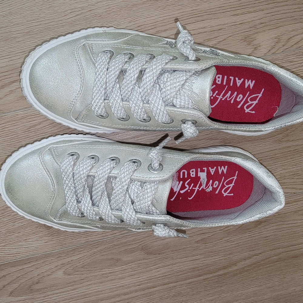 Blowfish Women's Silver Sneakers Sz 5.5